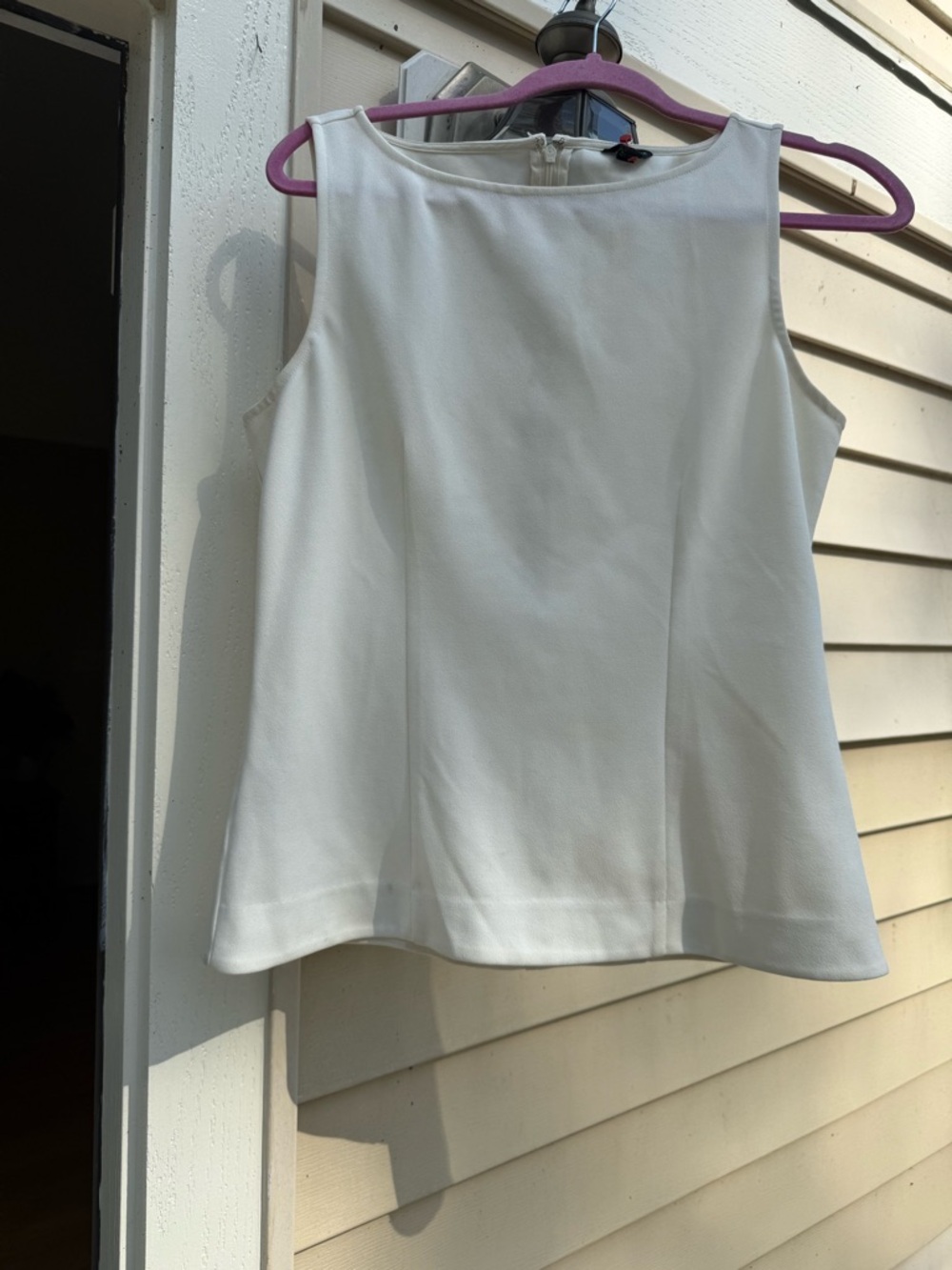Ann Taylor White Sleeveless Shell Blouse - Picture 2 of 6